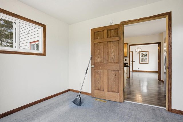 265 Fawn Court, Oxford, WI 53952