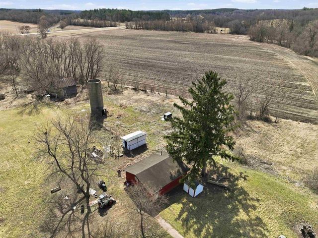 265 Fawn Court, Oxford, WI 53952