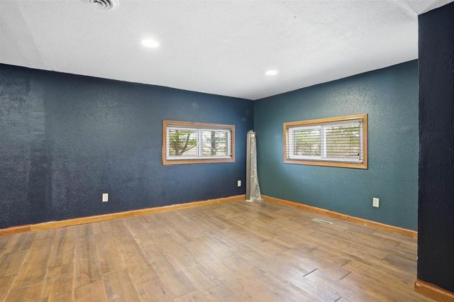 265 Fawn Court, Oxford, WI 53952