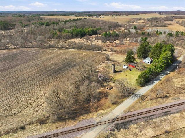 265 Fawn Court, Oxford, WI 53952