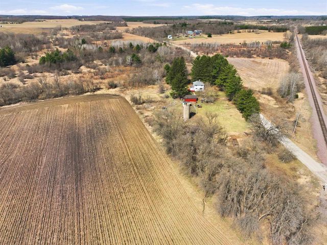 265 Fawn Court, Oxford, WI 53952