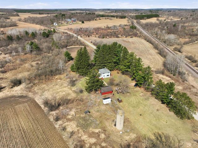 265 Fawn Court, Oxford, WI 53952