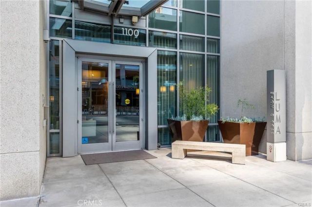 1100 S Hope Street 810, Los Angeles, CA 90015