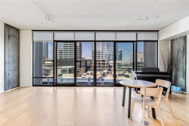 1100 S Hope Street 810, Los Angeles, CA 90015