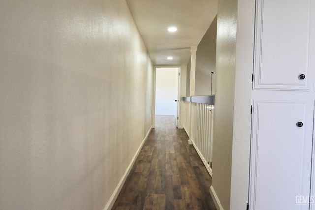 1501 Westbourne Way, Bakersfield, CA 93309
