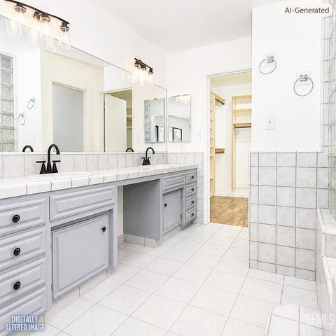 1501 Westbourne Way, Bakersfield, CA 93309
