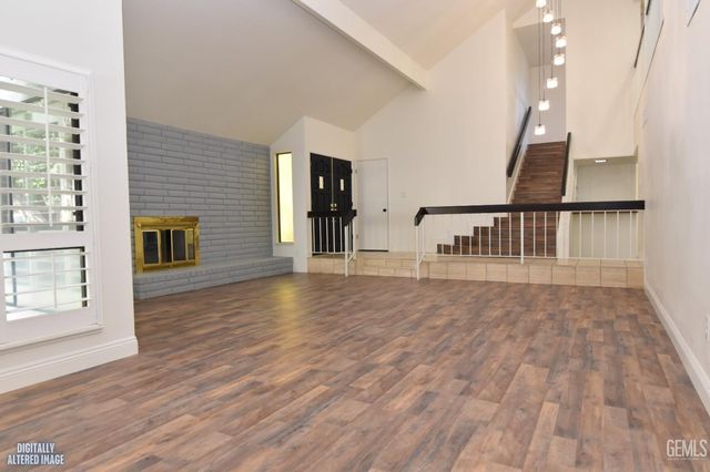 1501 Westbourne Way, Bakersfield, CA 93309