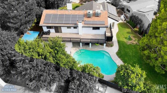 1501 Westbourne Way, Bakersfield, CA 93309