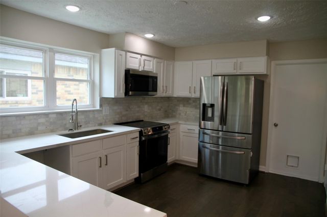 306 Maple Leaf Street, League City, TX 77573