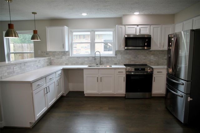 306 Maple Leaf Street, League City, TX 77573