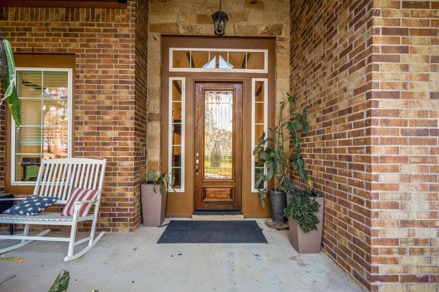 9048 Grand Lake Estates Drive, Montgomery, TX 77316