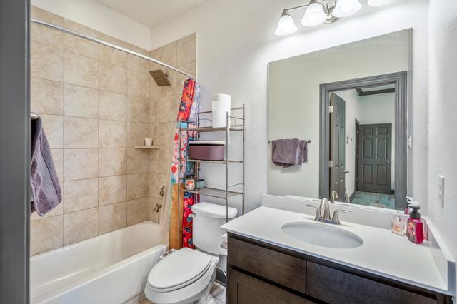 9048 Grand Lake Estates Drive, Montgomery, TX 77316