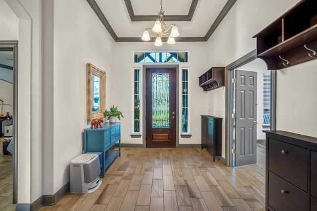 9048 Grand Lake Estates Drive, Montgomery, TX 77316