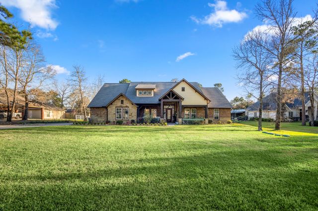 9048 Grand Lake Estates Drive, Montgomery, TX 77316