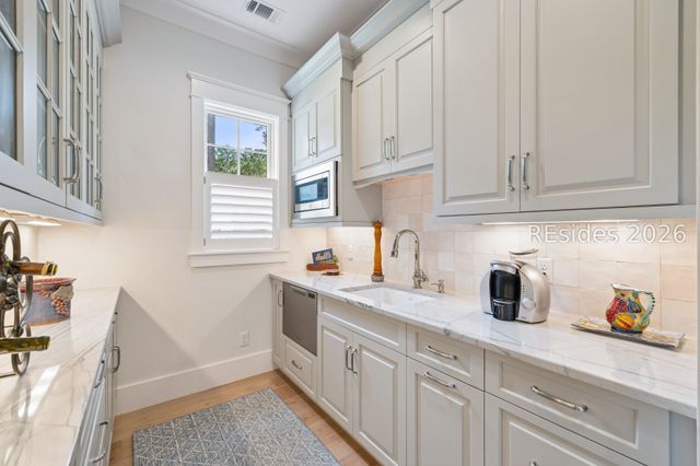 2 Grain Bin Ct, Bluffton, SC 29909