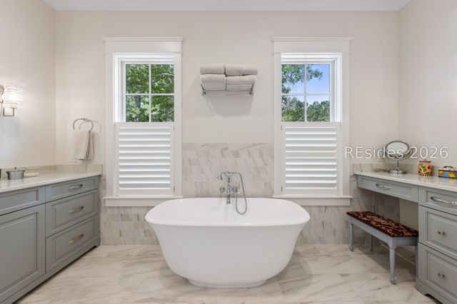 2 Grain Bin Ct, Bluffton, SC 29909