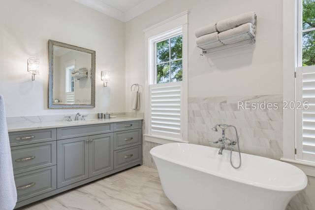 2 Grain Bin Ct, Bluffton, SC 29909