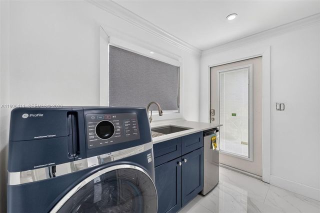 717 SE 2nd St, Deerfield Beach, FL 33441