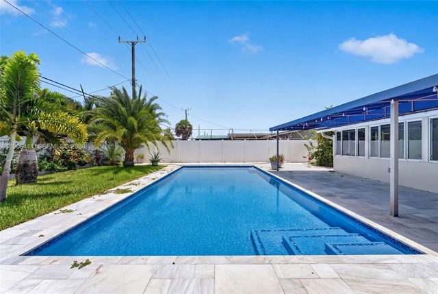 717 SE 2nd St, Deerfield Beach, FL 33441