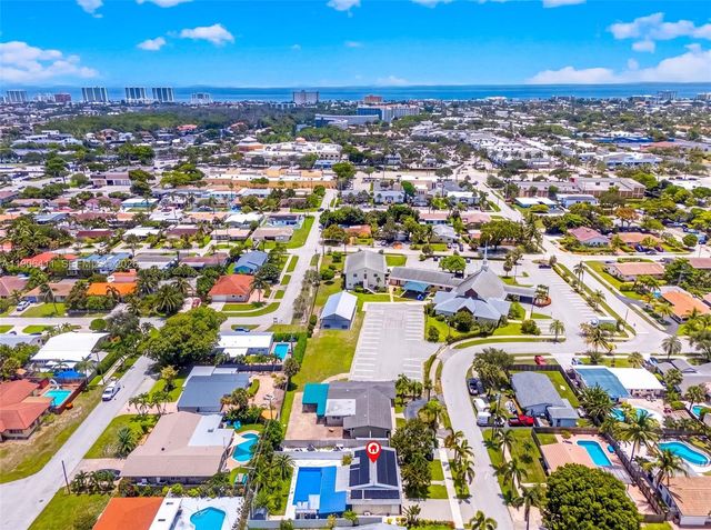 717 SE 2nd St, Deerfield Beach, FL 33441