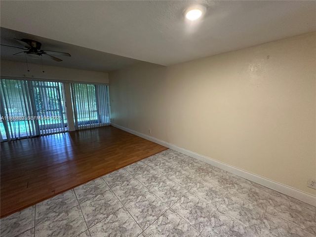8005 Lagos De Campo Boulevard L4, Tamarac, FL 33321