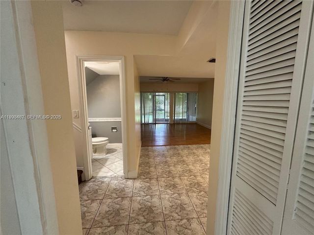 8005 Lagos De Campo Boulevard L4, Tamarac, FL 33321