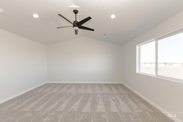 1077 Woods Bog Ave, Middleton, ID 83644