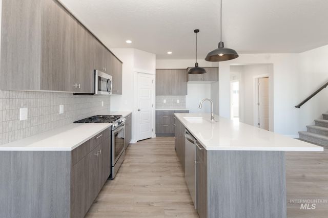 1077 Woods Bog Ave, Middleton, ID 83644