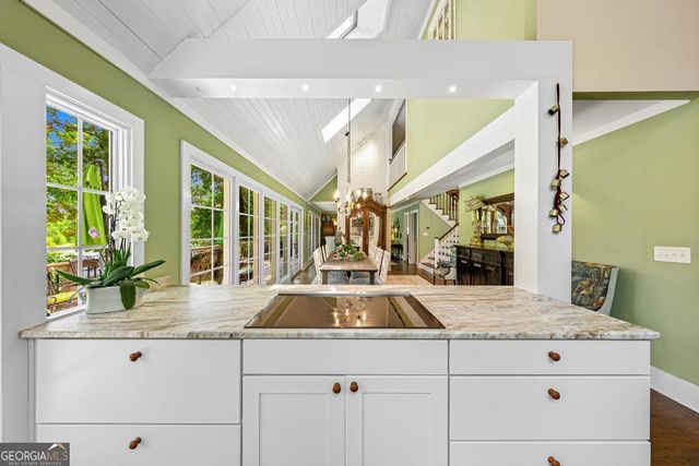 72 Stinson Court, Hartwell, GA 30643