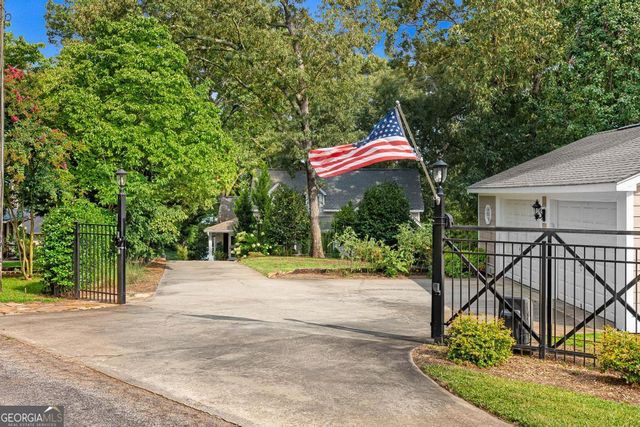 72 Stinson Court, Hartwell, GA 30643