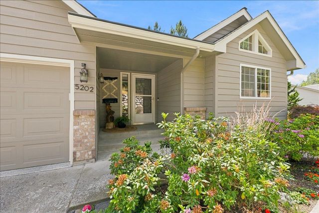 5202 N Riblet View Ln, Spokane, WA 99212