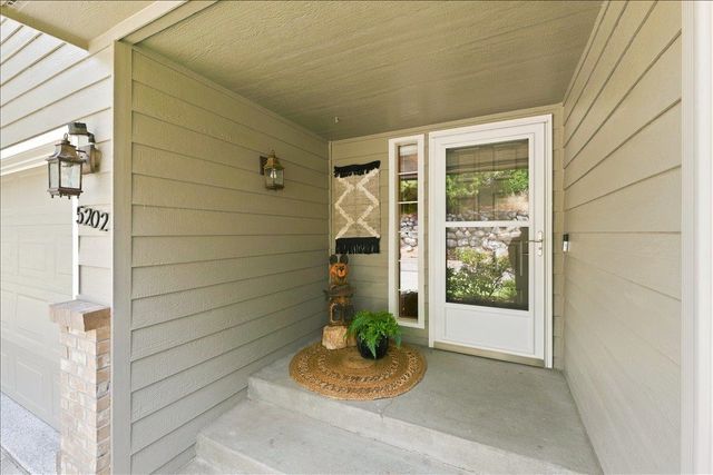 5202 N Riblet View Ln, Spokane, WA 99212