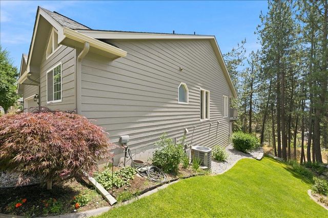 5202 N Riblet View Ln, Spokane, WA 99212