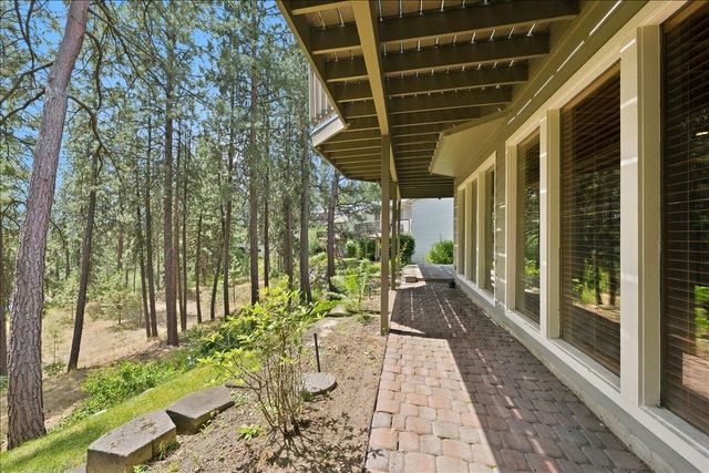5202 N Riblet View Ln, Spokane, WA 99212