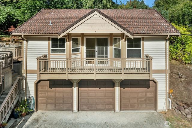 18901 61 Avenue NE, Kenmore, WA 98028