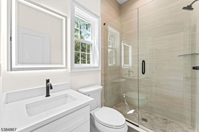 7 Swan Rd, Livingston Twp., NJ 07039