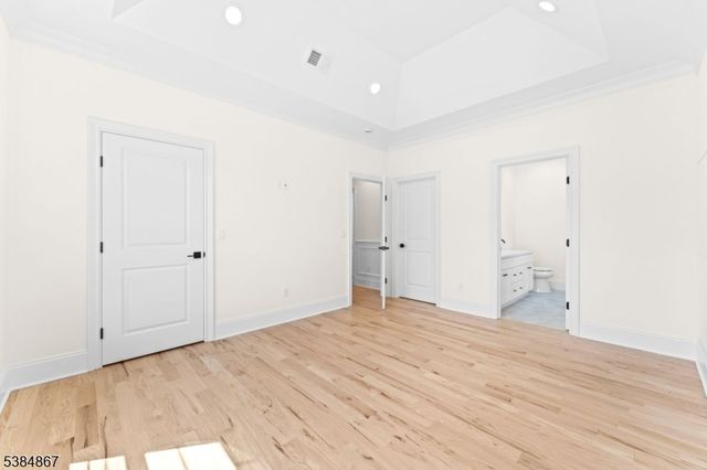 7 Swan Rd, Livingston Twp., NJ 07039