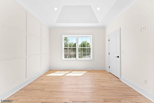 7 Swan Rd, Livingston Twp., NJ 07039