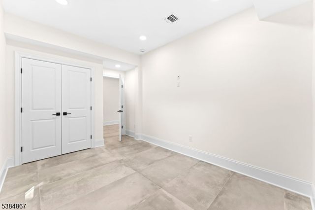 7 Swan Rd, Livingston Twp., NJ 07039