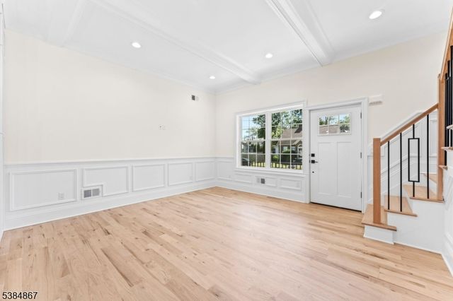 7 Swan Rd, Livingston Twp., NJ 07039