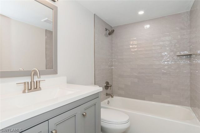 1155 Sandpiper ST B3, Naples, FL 34102