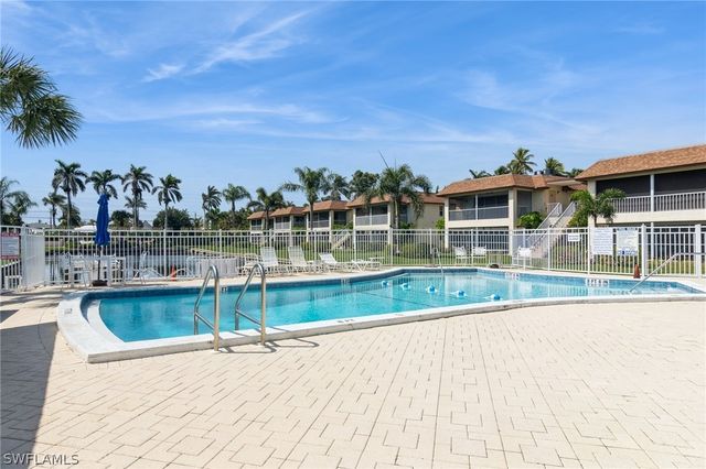 1155 Sandpiper ST B3, Naples, FL 34102