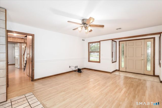 6 Caye Road, Danbury, CT 06811