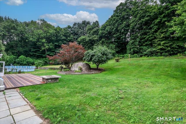 6 Caye Road, Danbury, CT 06811