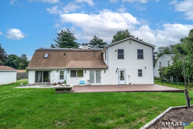 6 Caye Road, Danbury, CT 06811