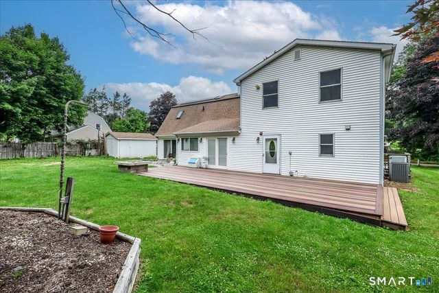 6 Caye Road, Danbury, CT 06811