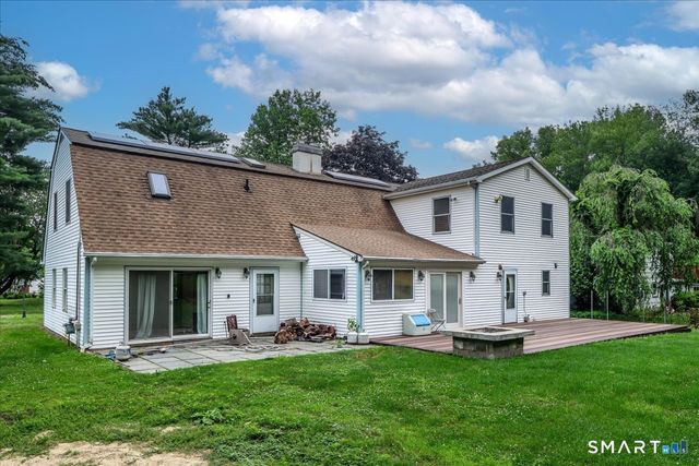 6 Caye Road, Danbury, CT 06811