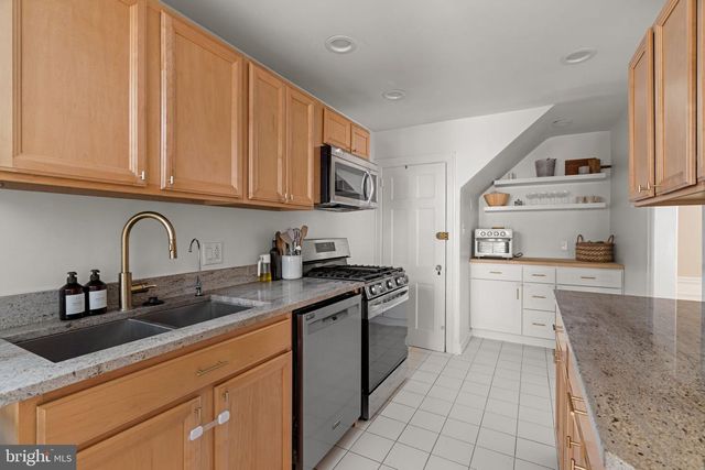 2938 BERKLEY RD, Ardmore, PA 19003