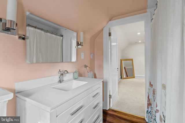 2938 BERKLEY RD, Ardmore, PA 19003