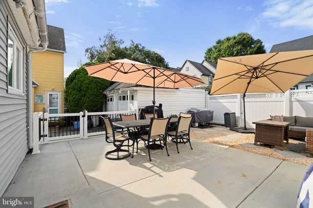 2938 BERKLEY RD, Ardmore, PA 19003